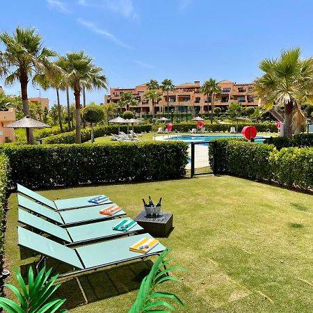 Casares Beach Golf Apartment With Private Garden Direct Pool Access Ngoại thất bức ảnh