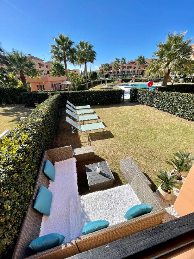Casares Beach Golf Apartment With Private Garden Direct Pool Access Ngoại thất bức ảnh
