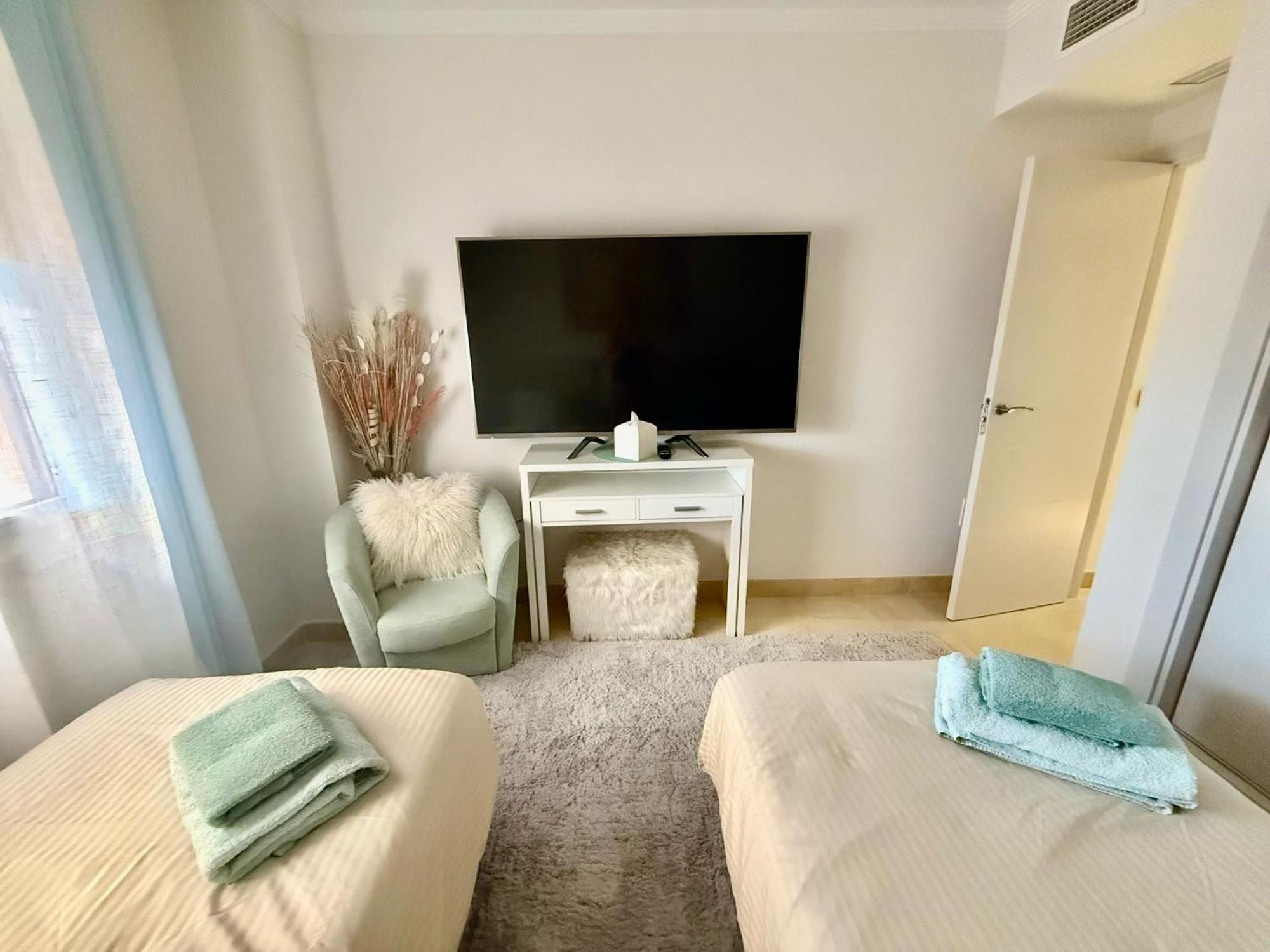 Casares Beach Golf Apartment With Private Garden Direct Pool Access Ngoại thất bức ảnh